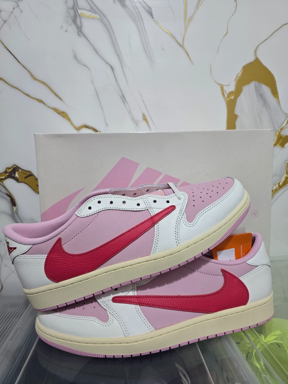 Travis Scott x Air Jordan 1 Low OG SP Sail Tropical Pink — 45, Novo