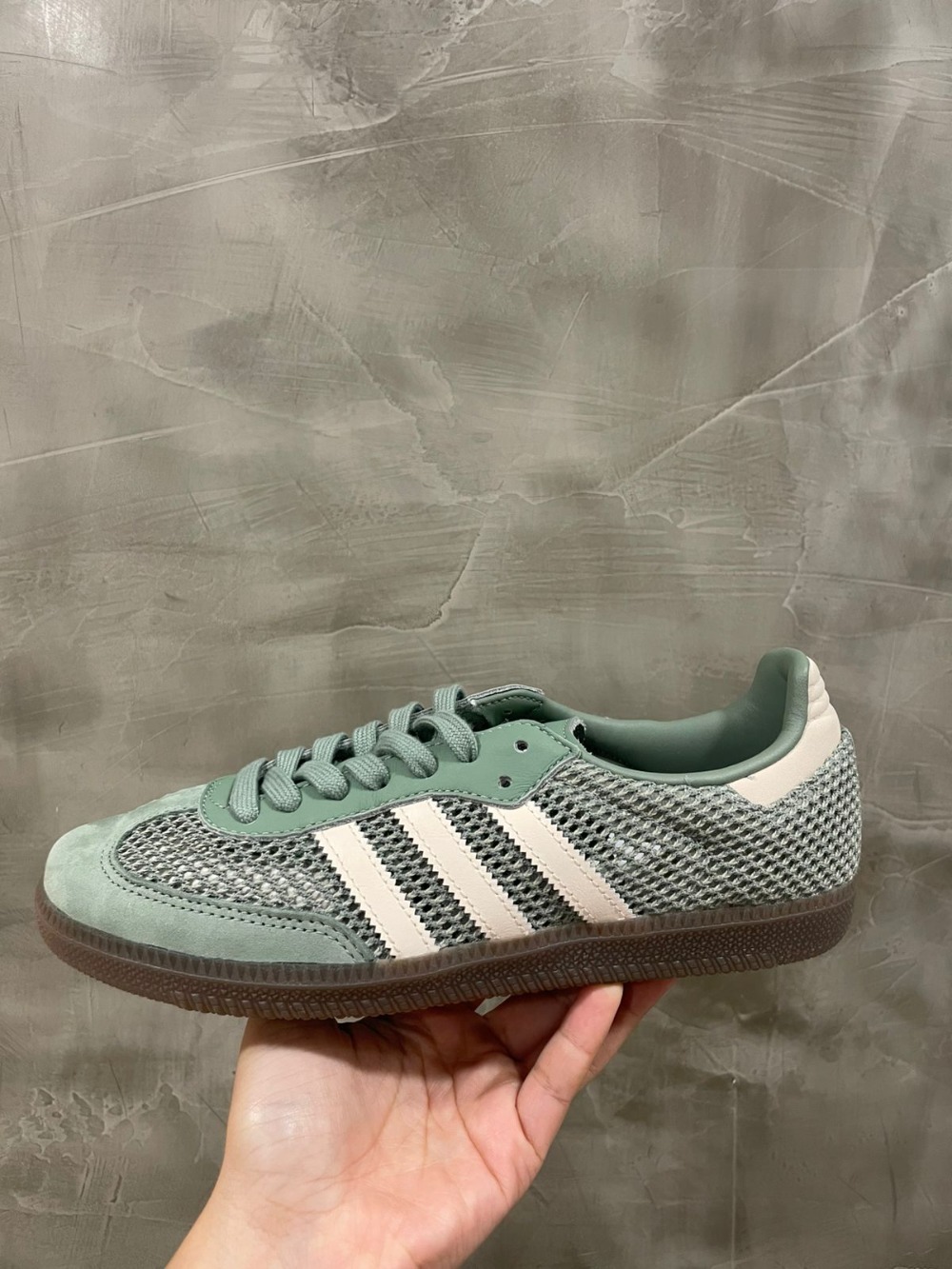 adidas Samba OG Silver Green Wonder White Gold Metallic — 34 / 35 / 36 / 37 / 38 / 39, Novo