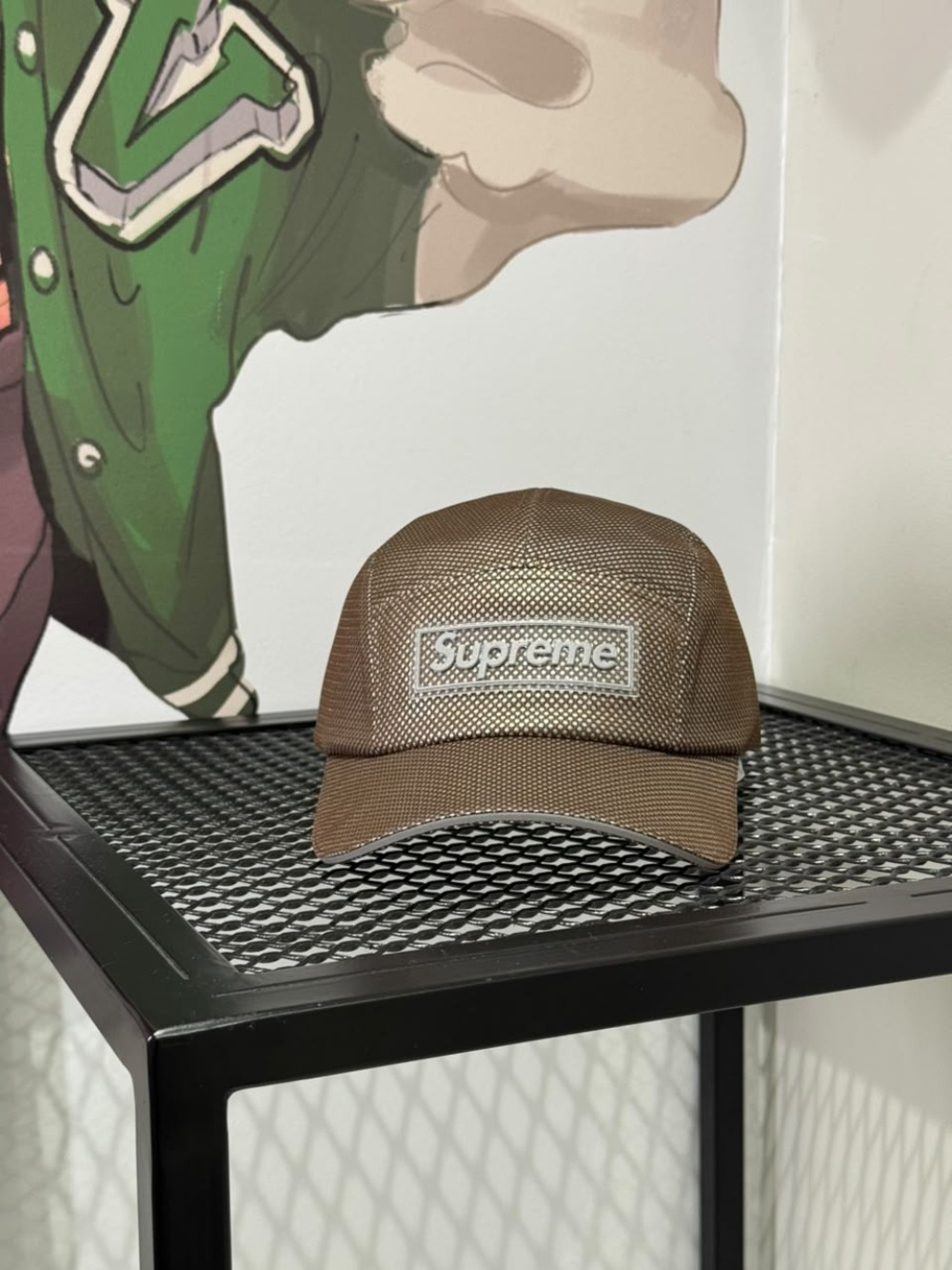 Boné Supreme Metallic Mesh Camp Brown FW26-W1 — Único, Novo