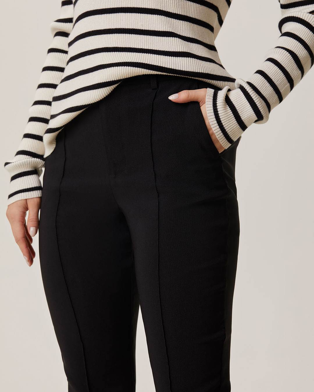 Foto 2 de Calça Slim Feminina Alfaiataria Em Viscose Com Elastano — Preto - P