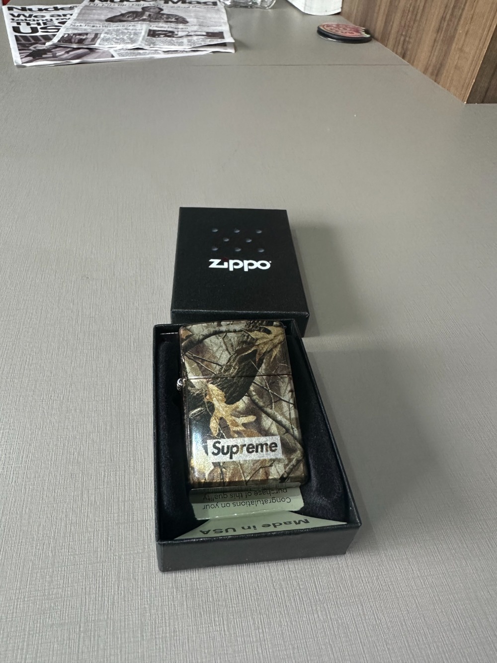 Zippo x Supreme Isqueiro Logo Realtree Hardwoods Camo FW26-W4 — Único, Novo