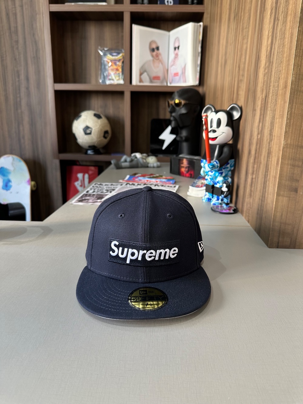 New Era x Boné Supreme Rings Box Logo Navy SS26-W14 — 7-1/4, Novo