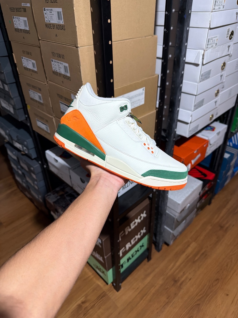 SoleFly x Air Jordan 3 Miami — 40, Novo
