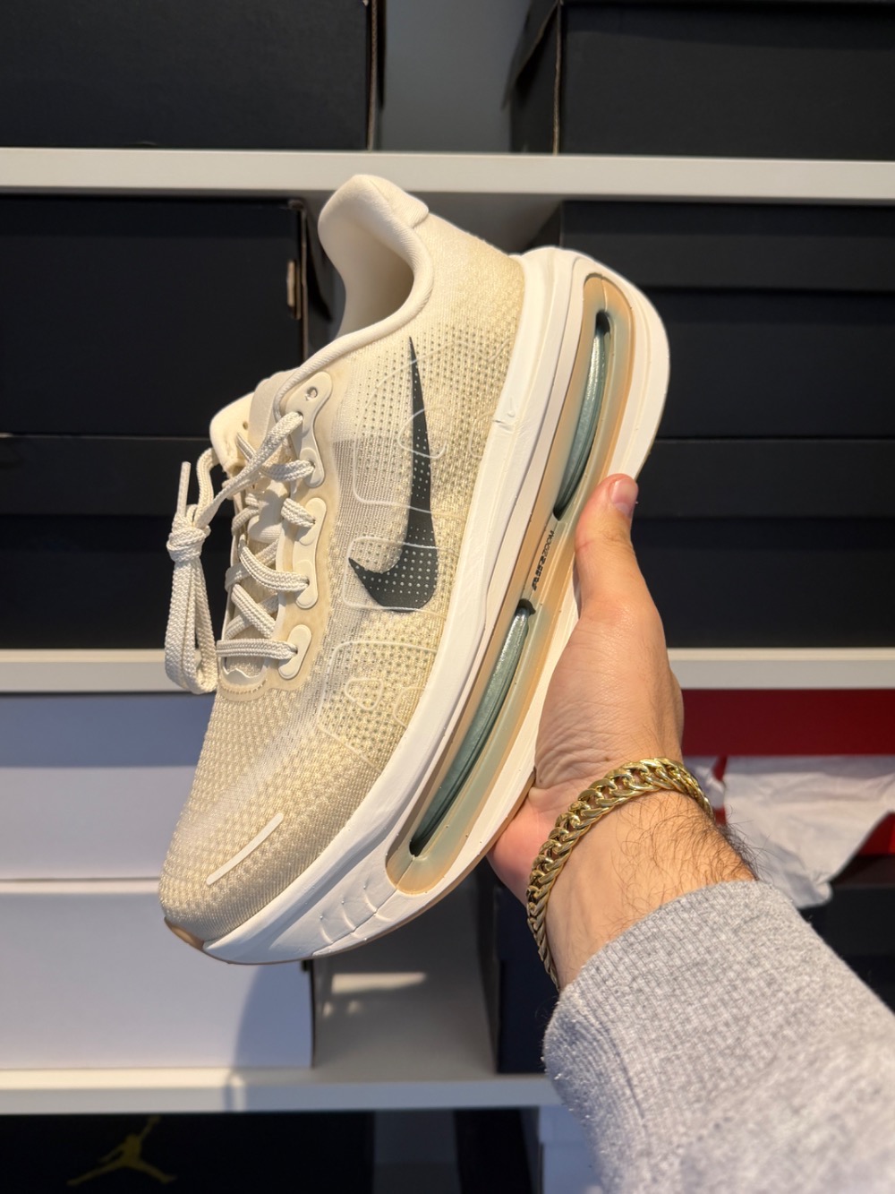 Nike Vomero Premium Pale Ivory Jade Horizon — 43, Novo