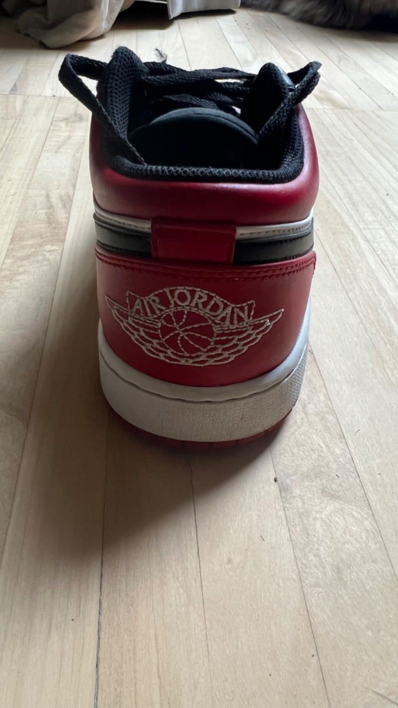 Foto 2 de Air Jordan 1 Low GS Bred Toe — 41, Usado