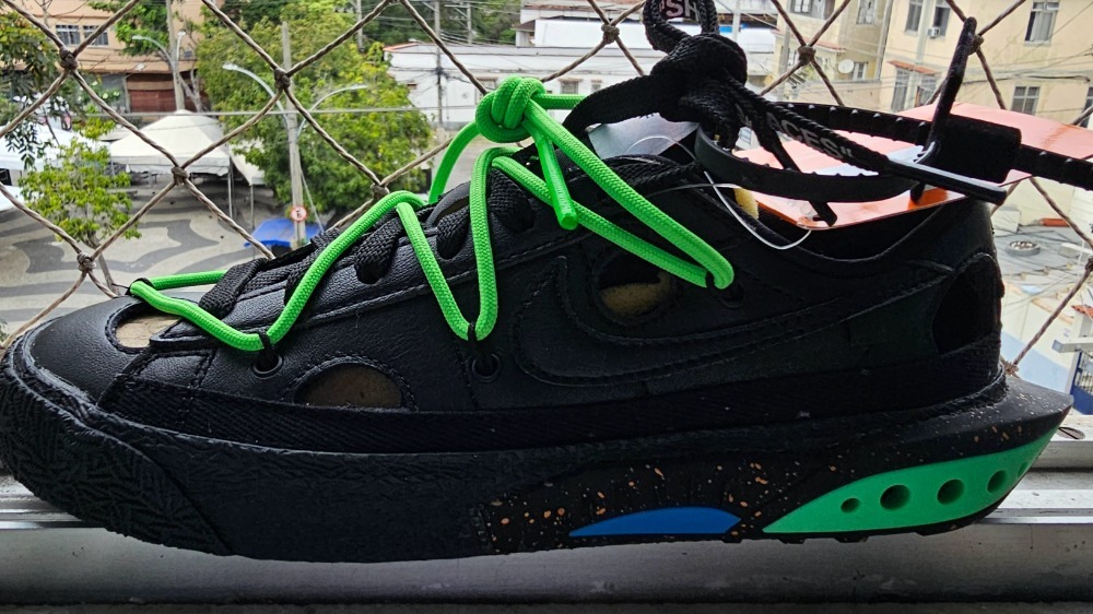 Off-White x Nike Blazer Low Black and Electro Green — 36, Novo