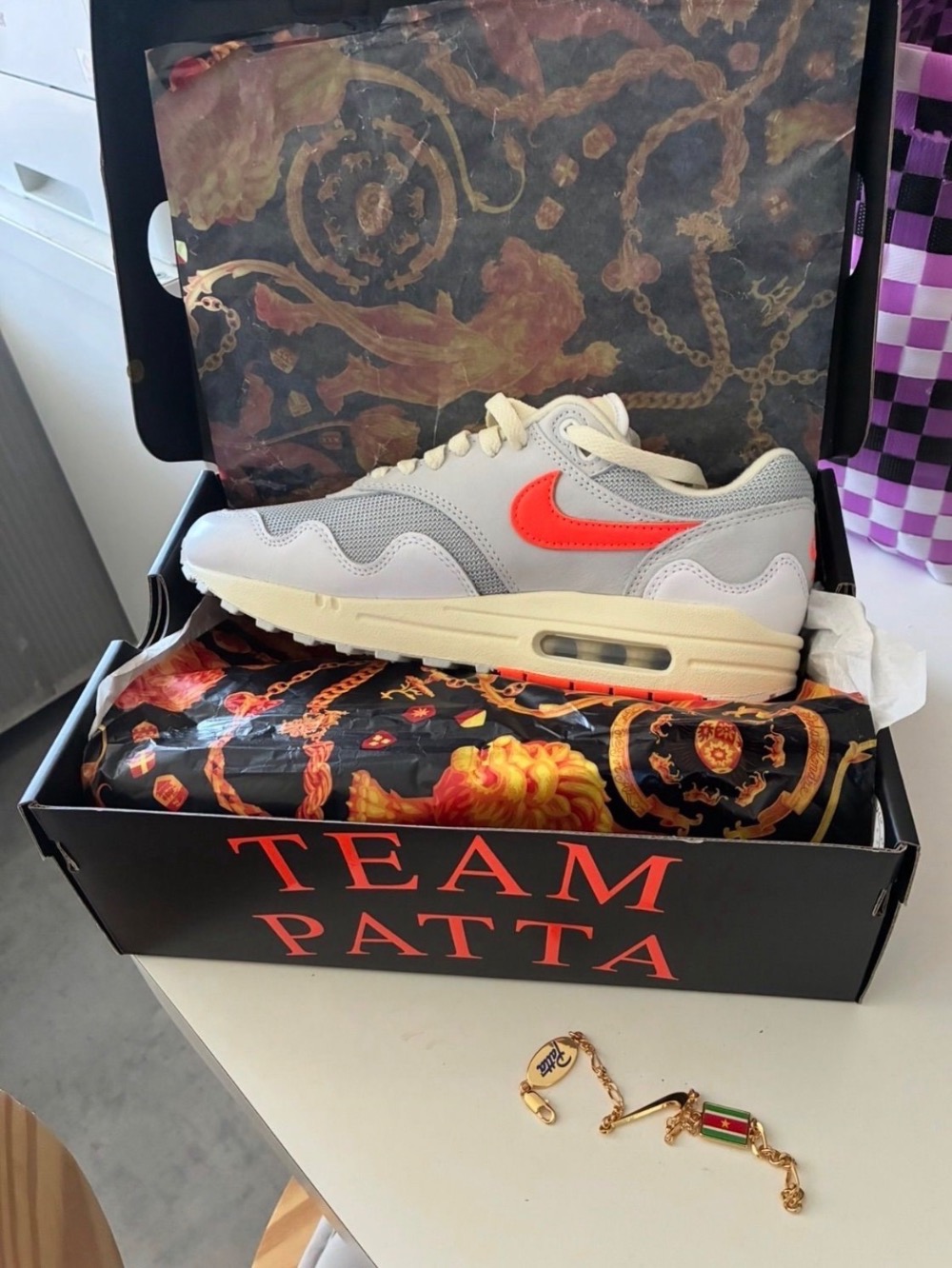 Patta x Nike Air Max 1 White Hyper Crimson Pure Platinum — 38, Novo