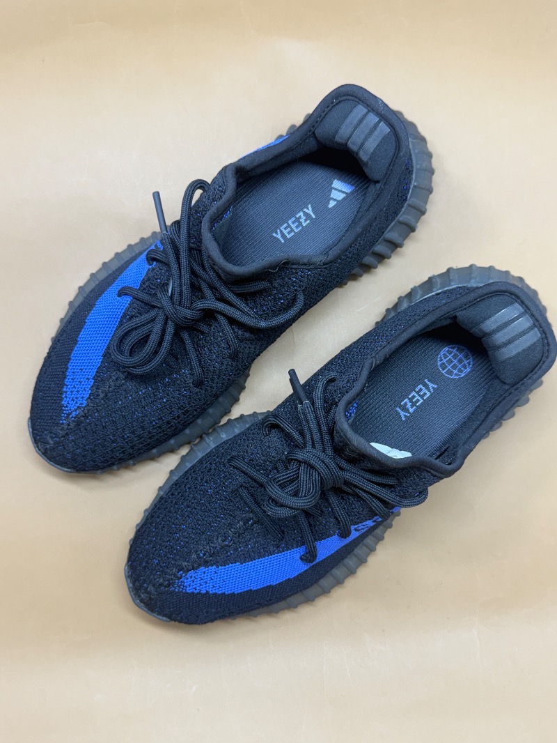 Foto 2 de Yeezy Boost 350 V2 Dazzling Blue — 40, Usado