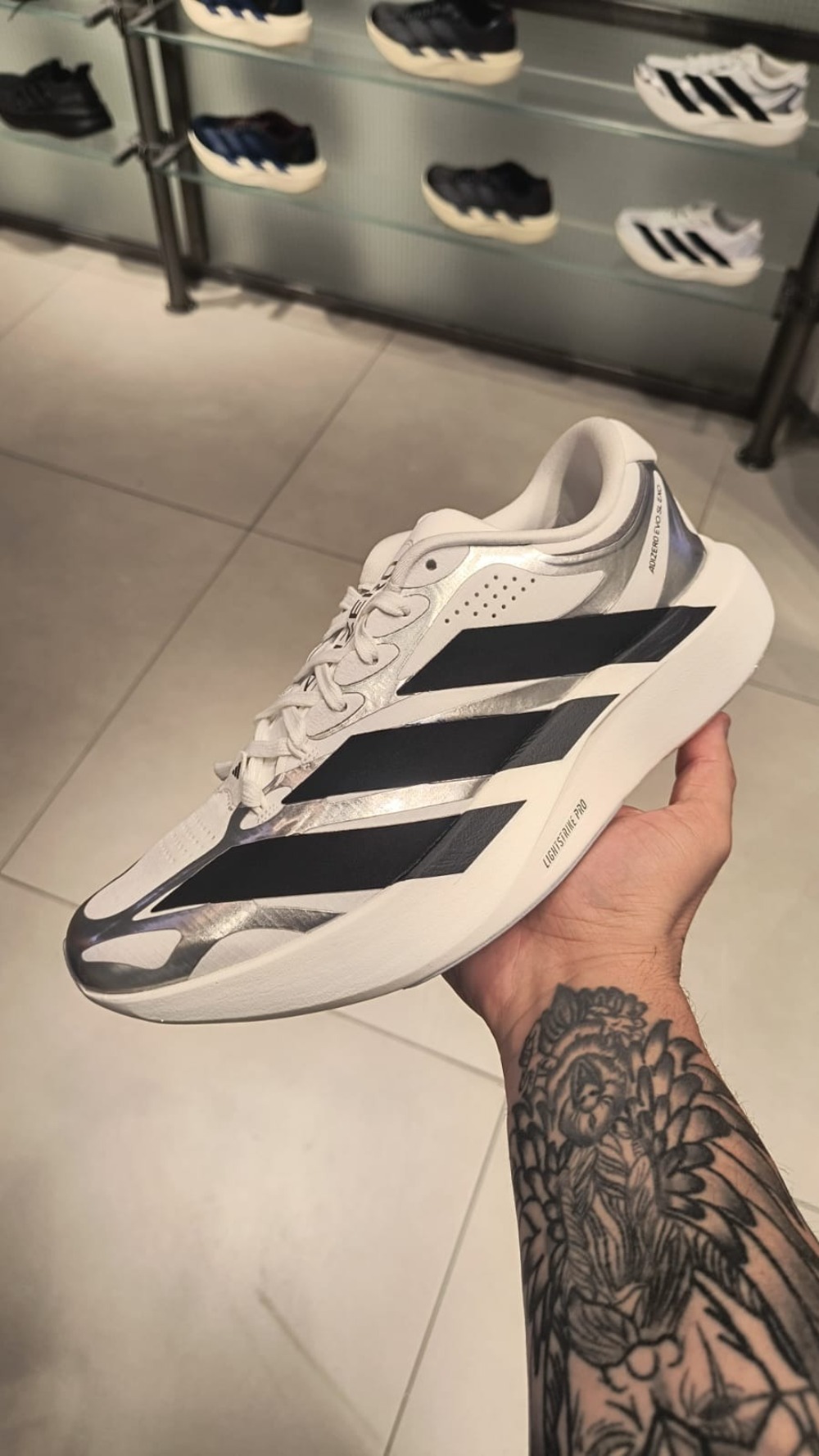 adidas Adizero EVO SL EXO Cloud White Core Black Iron Metallic — 40 / 42 / 43 / 44, Novo