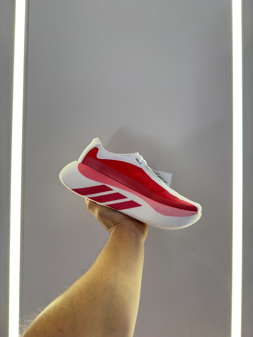 adidas Hyperboost Edge Running Cloud White Pure Ruby Zero Metalic — 40, Novo