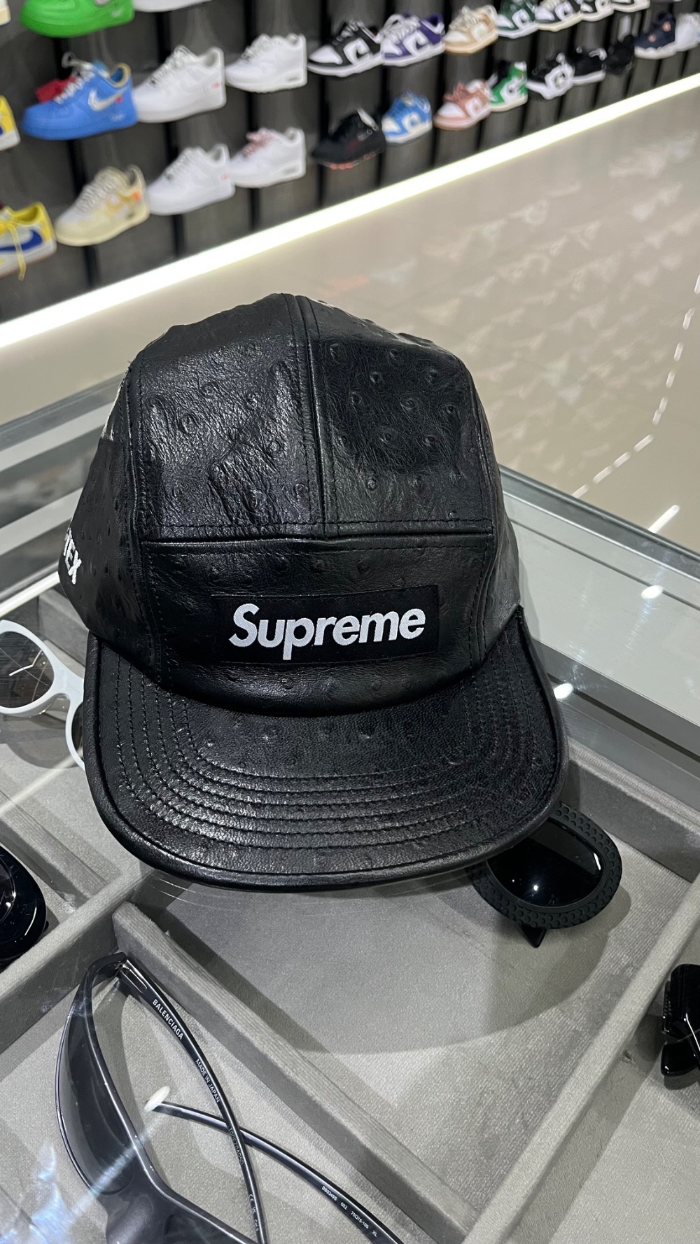 Boné Supreme Ostrich Embossed Leather Camp Black SS26-W6 — Único, Novo