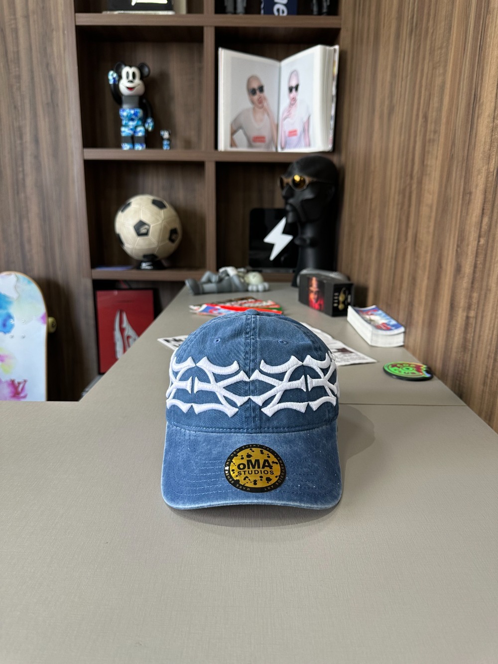 Boné oMA Studios NY NY Crown Curved Blue Suede — Único, Novo