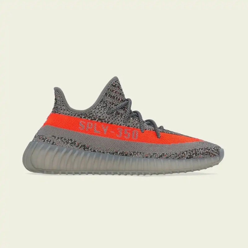 Yeezy 350 V2 Carbon Beluga — 45, Novo