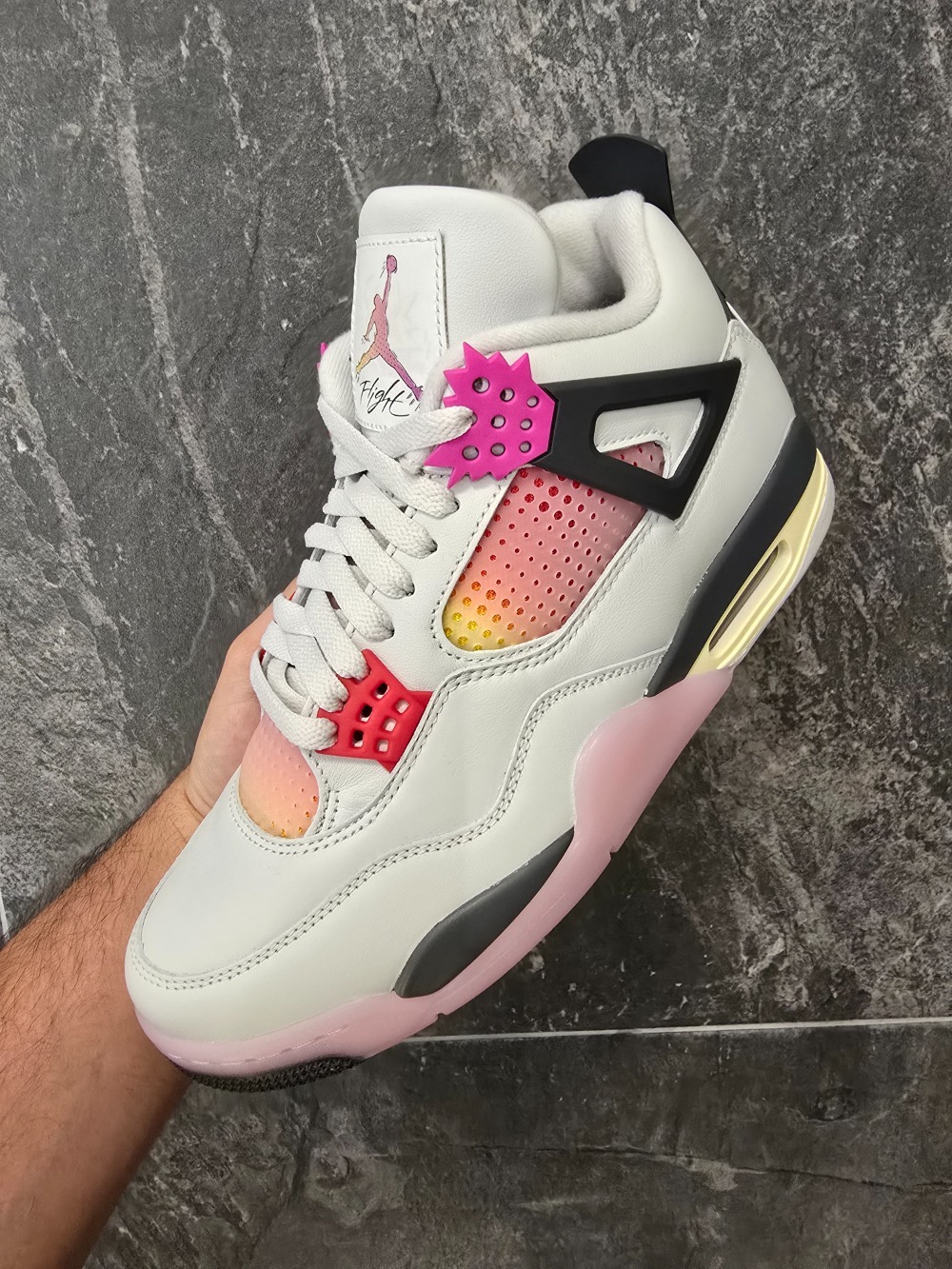 Air Jordan 4 Retro Comic — 38 / 39 / 40 / 41 / 42, Novo