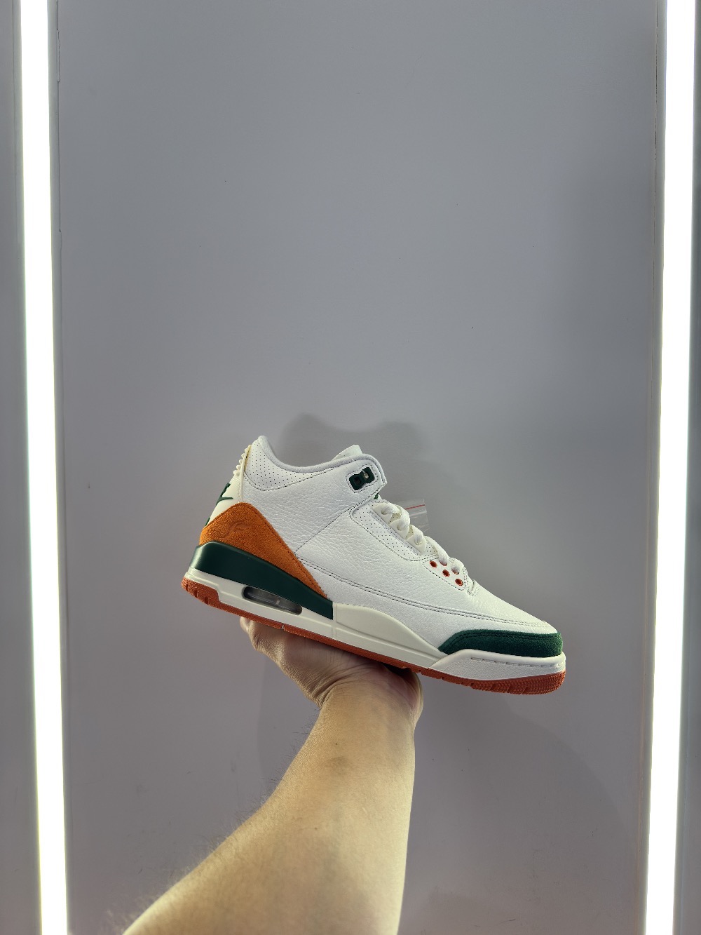 SoleFly x Air Jordan 3 Miami — 38, Novo