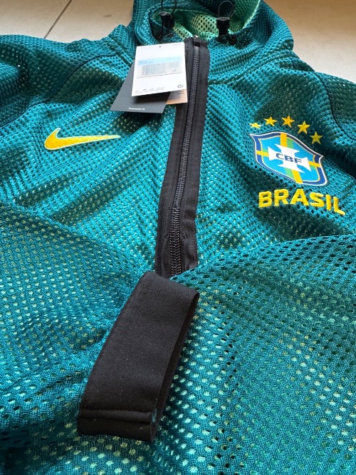 Jaqueta Nike Brasil Hino Chevron Green — M, Novo