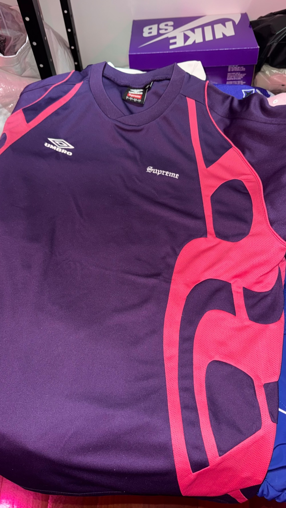 Umbro x Supreme Camiseta Old English Soccer Jersey Purple SSS26-W10 — G, Novo