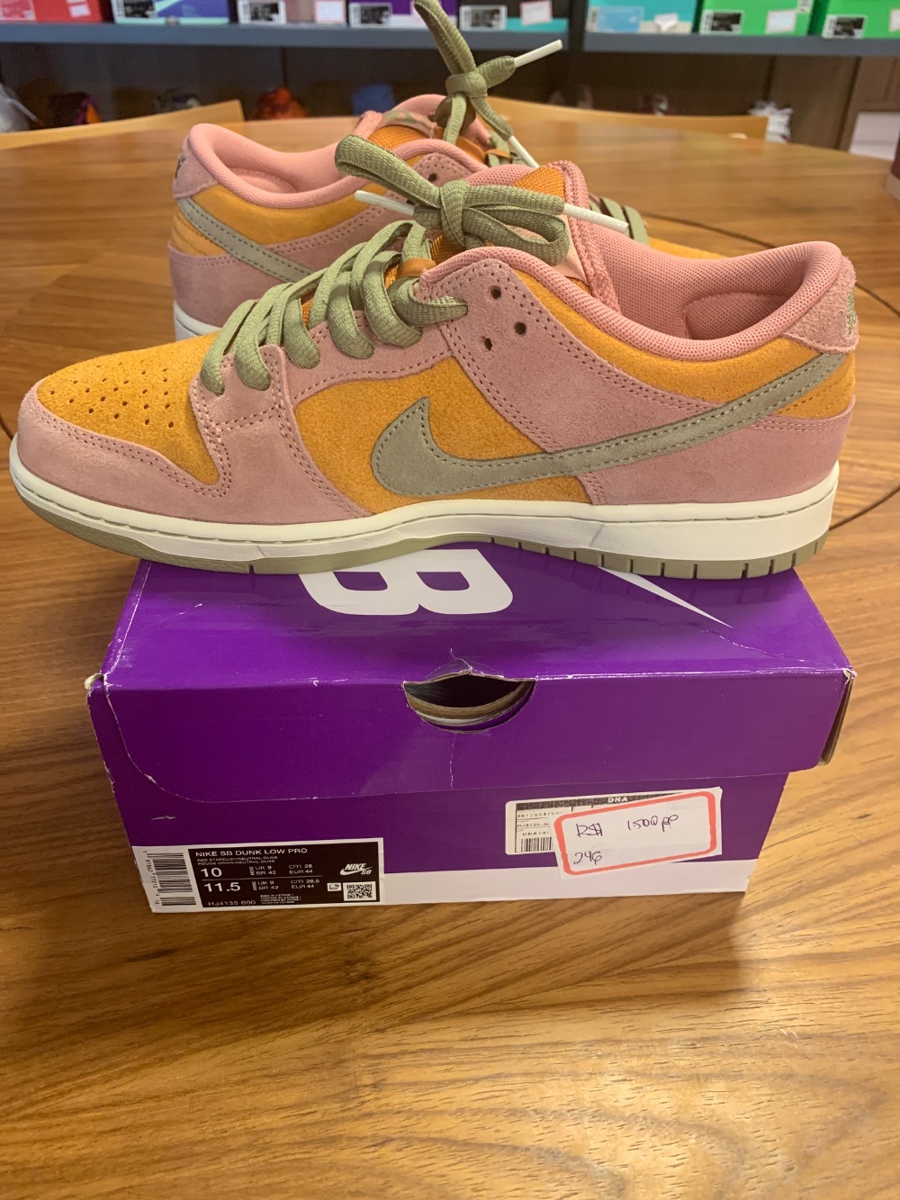 Nike SB Dunk Low Red Stardust — 42, Novo
