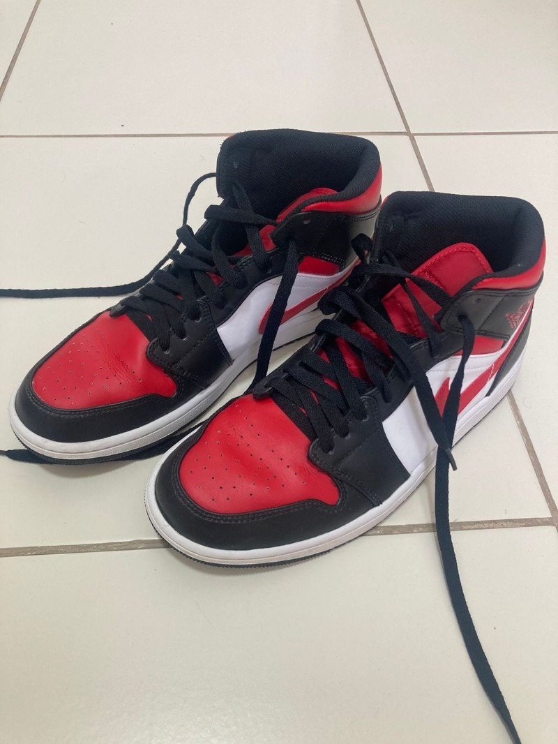 Foto 4 de Air Jordan 1 Mid Bred Toe — 41, Usado