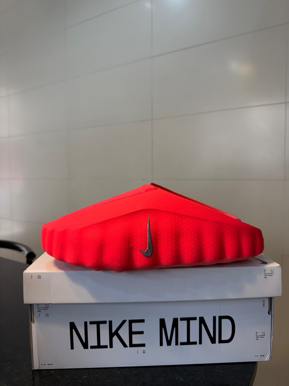Nike Mind 001 Slide Solar Red — 46, Usado