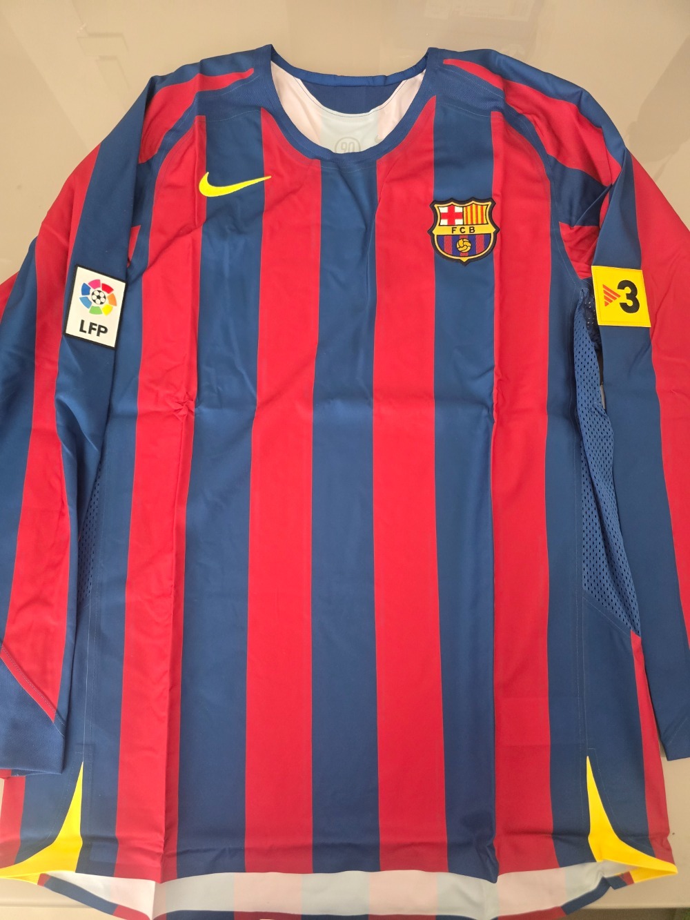 Camiseta Nike FC Barcelona Reissue 2005/06 Gym Blue Desert Maroon — XG, Novo