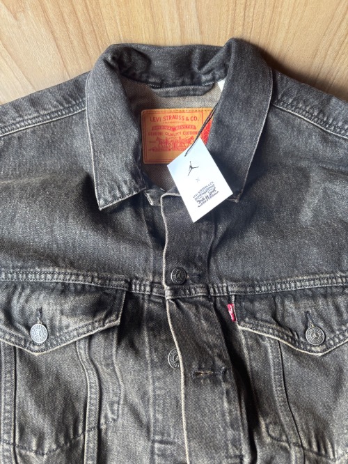 Levi's x Air Jordan Jaqueta Type III Trucker Black Wash — G, Novo