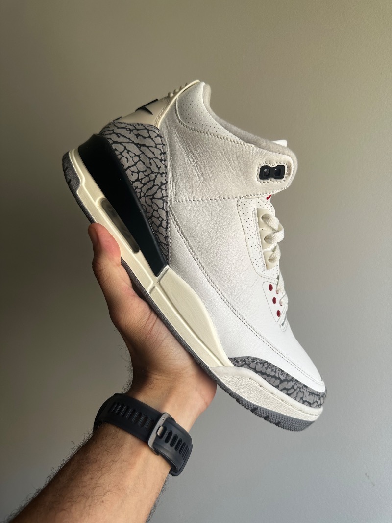 Foto 2 de Air Jordan 3 White Cement Reimagined — 45, Usado