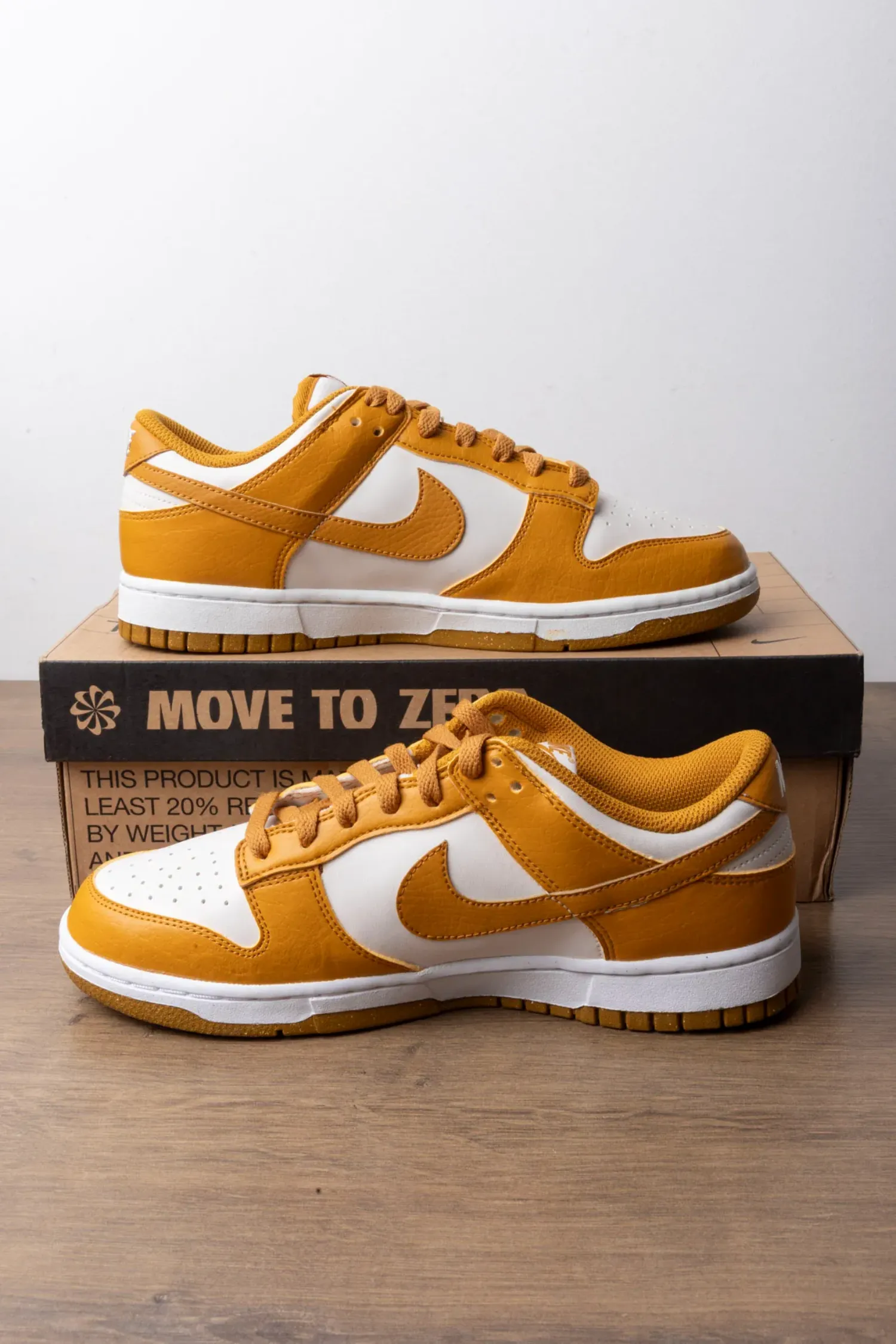 Foto 3 de Nike Dunk Low Next Nature Light Curry — 35, Novo