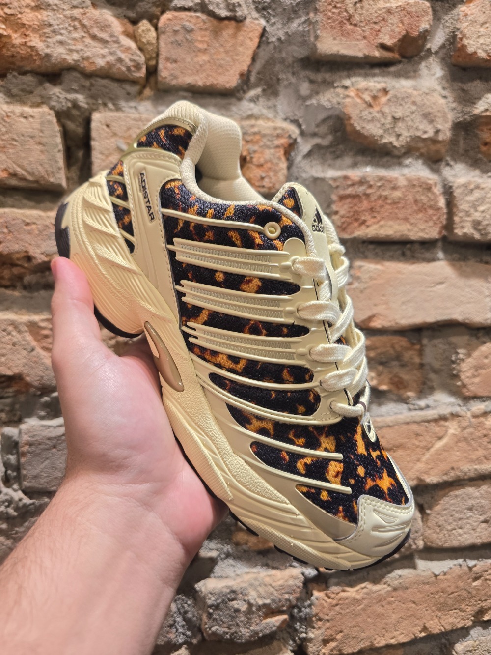 adidas Adistar Control 3 Warm Vanilla Aurora Coffee Thermal Chrome — 34 / 35 / 36 / 37 / 38 / 39, Novo