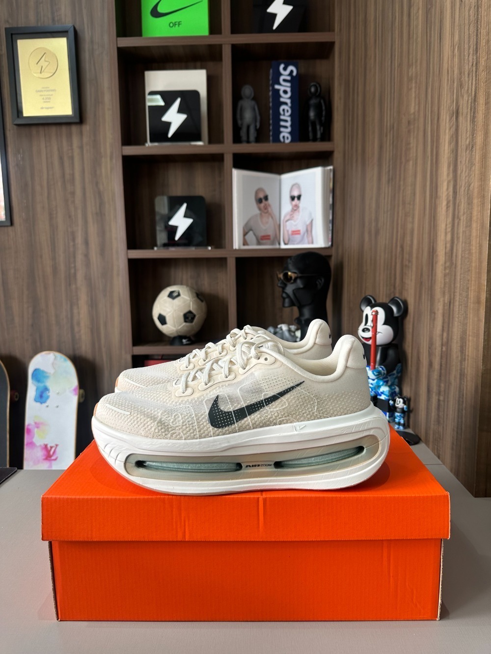 Nike Vomero Premium Pale Ivory Jade Horizon — 41, Novo