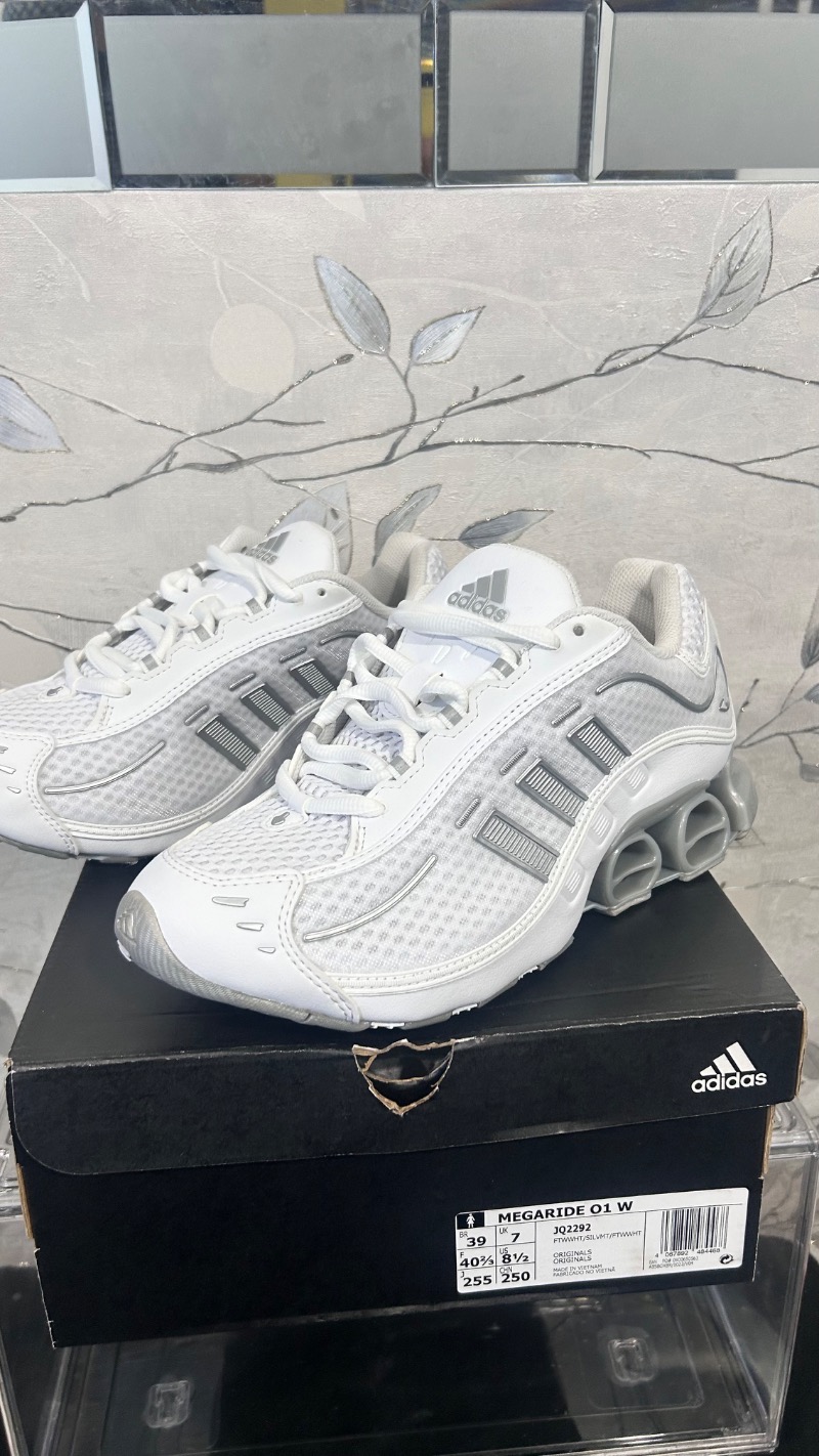 Foto 2 de adidas Megaride O1 Cloud White Silver Metallic — 39, Novo