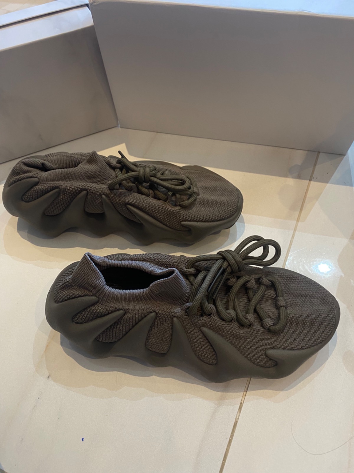 Yeezy 450 Cinder — 37, Novo