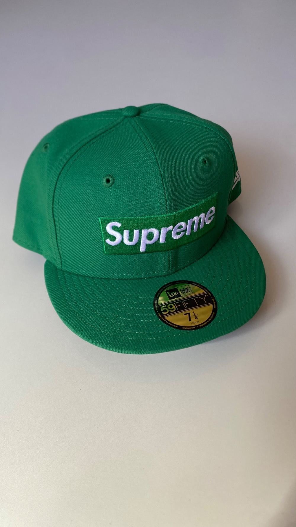 New Era x Boné Supreme Rings Box Logo Green SS26-W14 — 7-1/4, Novo