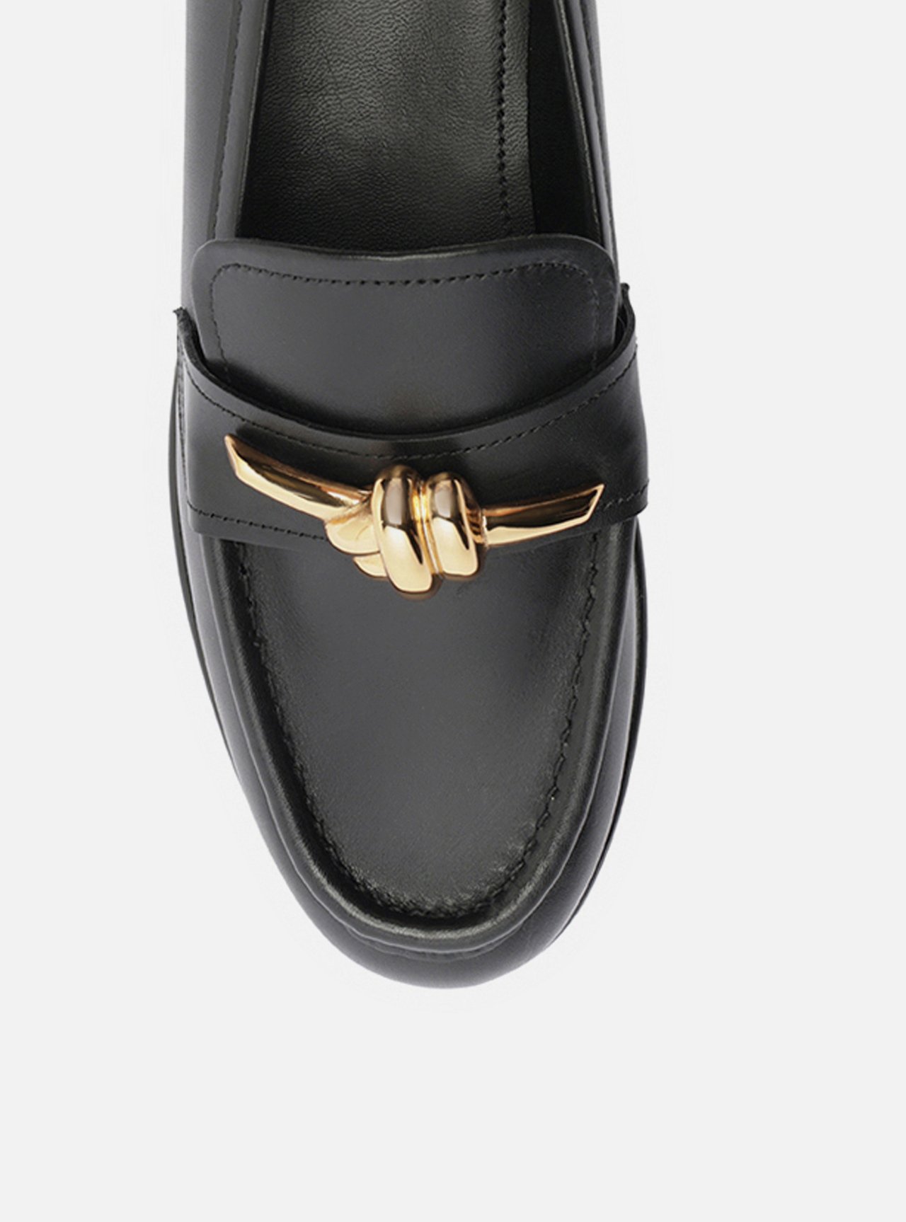 Foto 5 de Mocassim Preto Couro Bico Redondo Metal Nó