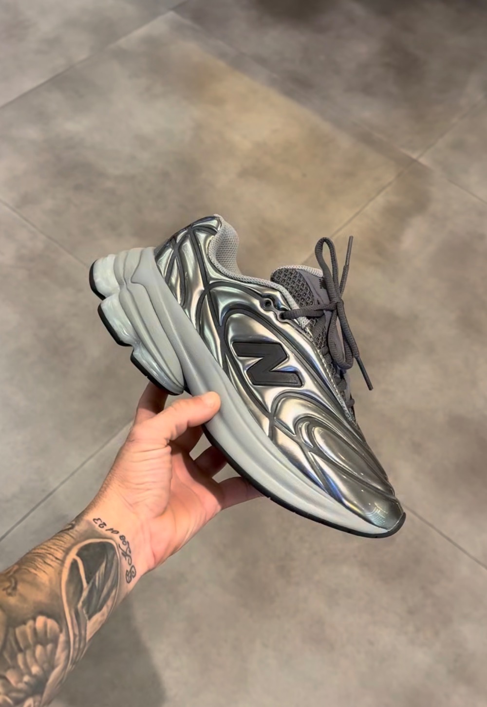 New Balance Abzorb 5030 Grey Days Magnet Dark Silver Metallic — 43, Novo