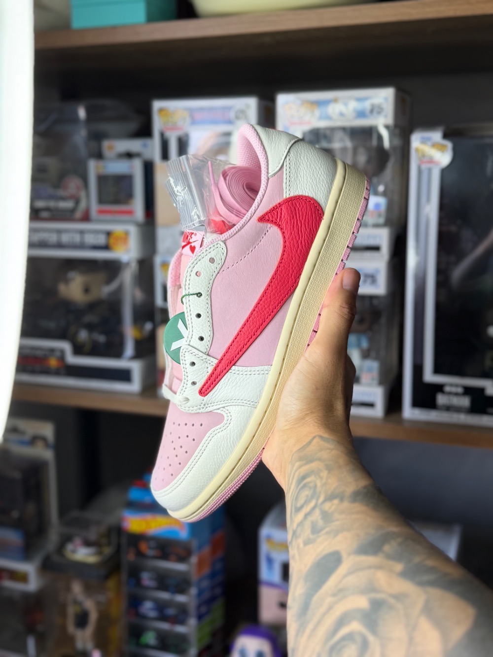 Travis Scott x Air Jordan 1 Low OG SP Sail Tropical Pink — 41, Novo