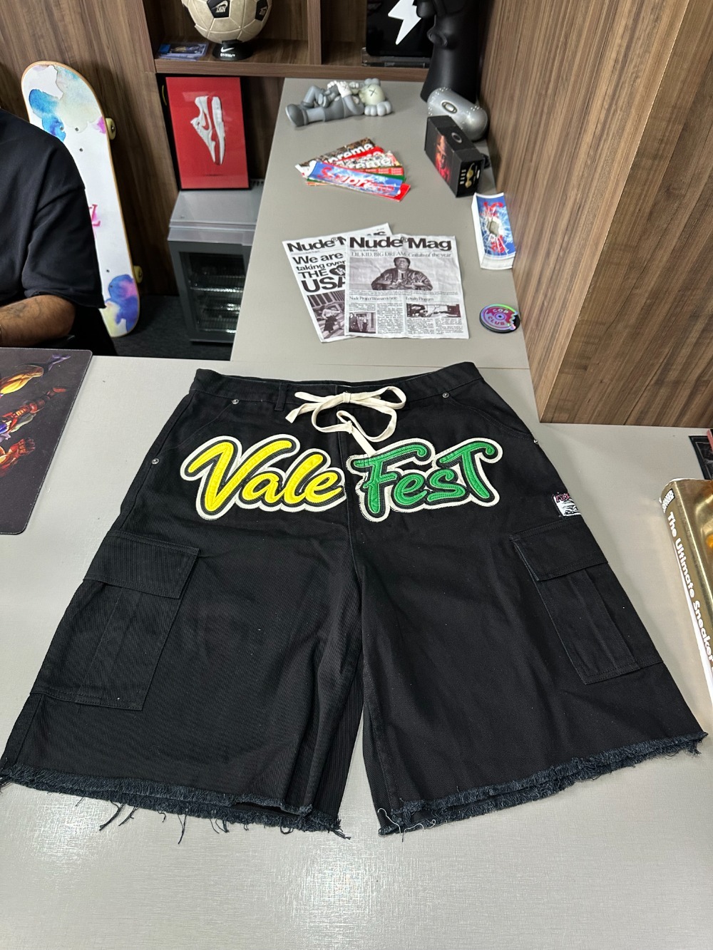 Bermuda Vale Lives Forever Fest Cargo Black — 42, Novo