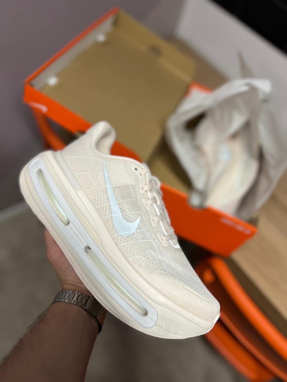 Nike Vomero Premium Chalk — 40, Novo