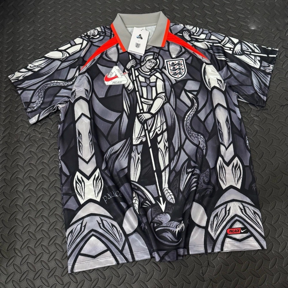 England x Palace x Nike Camiseta Football Jersey Pewter Grey Bright Crimson — M, Novo