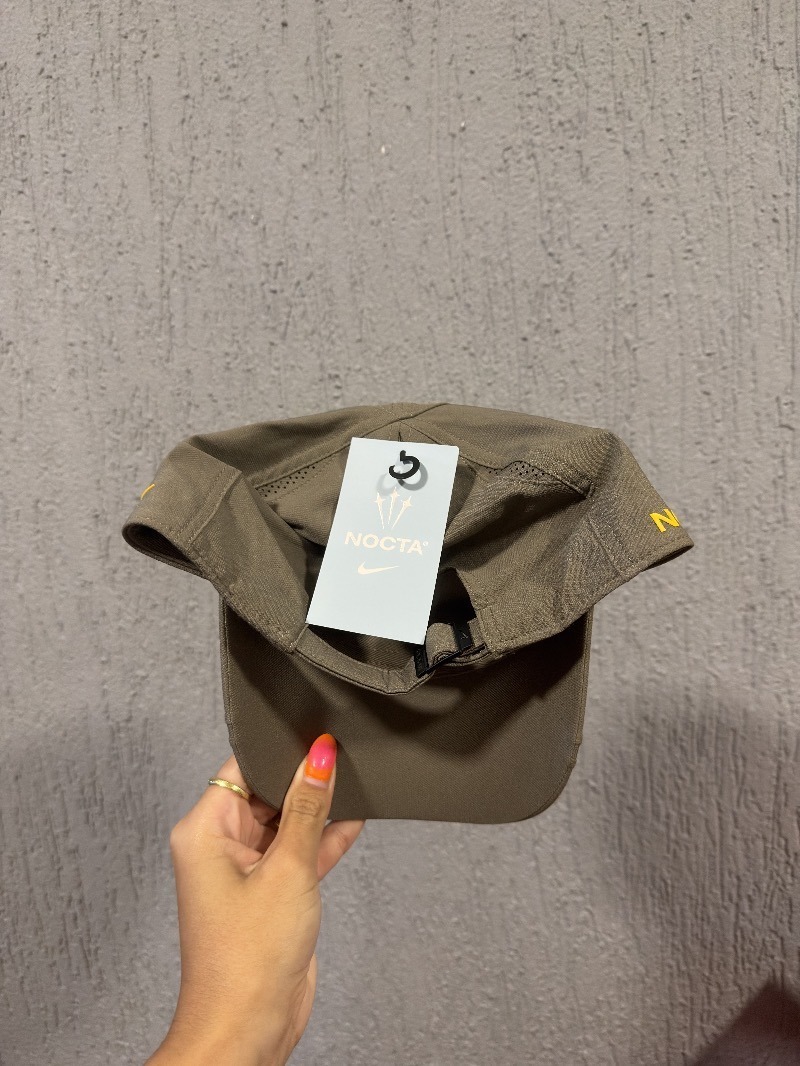 Foto 4 de NOCTA x Nike Boné Olive Grey Yellow Ochre — G, Novo