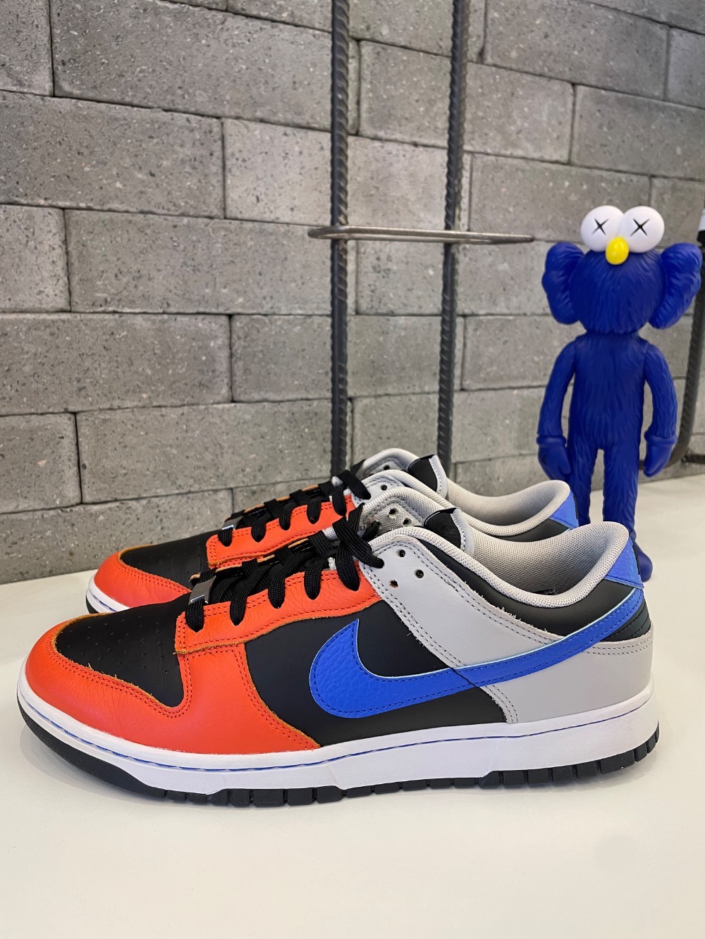NBA x Nike Dunk Low Knicks — 44, Usado