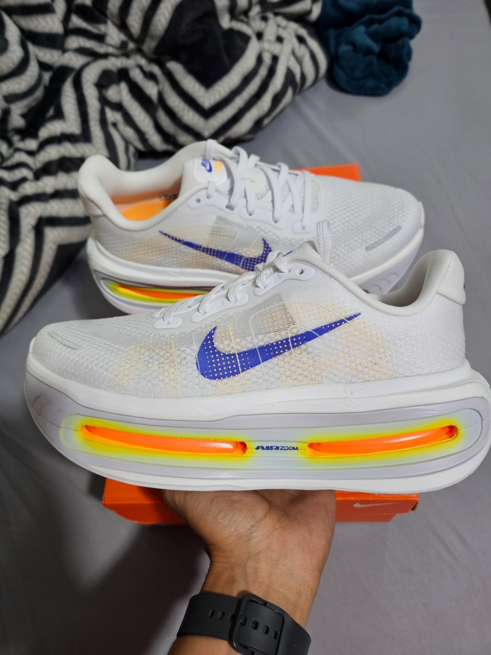 Nike Vomero Premium White Lapis Total Orange — 40, Novo