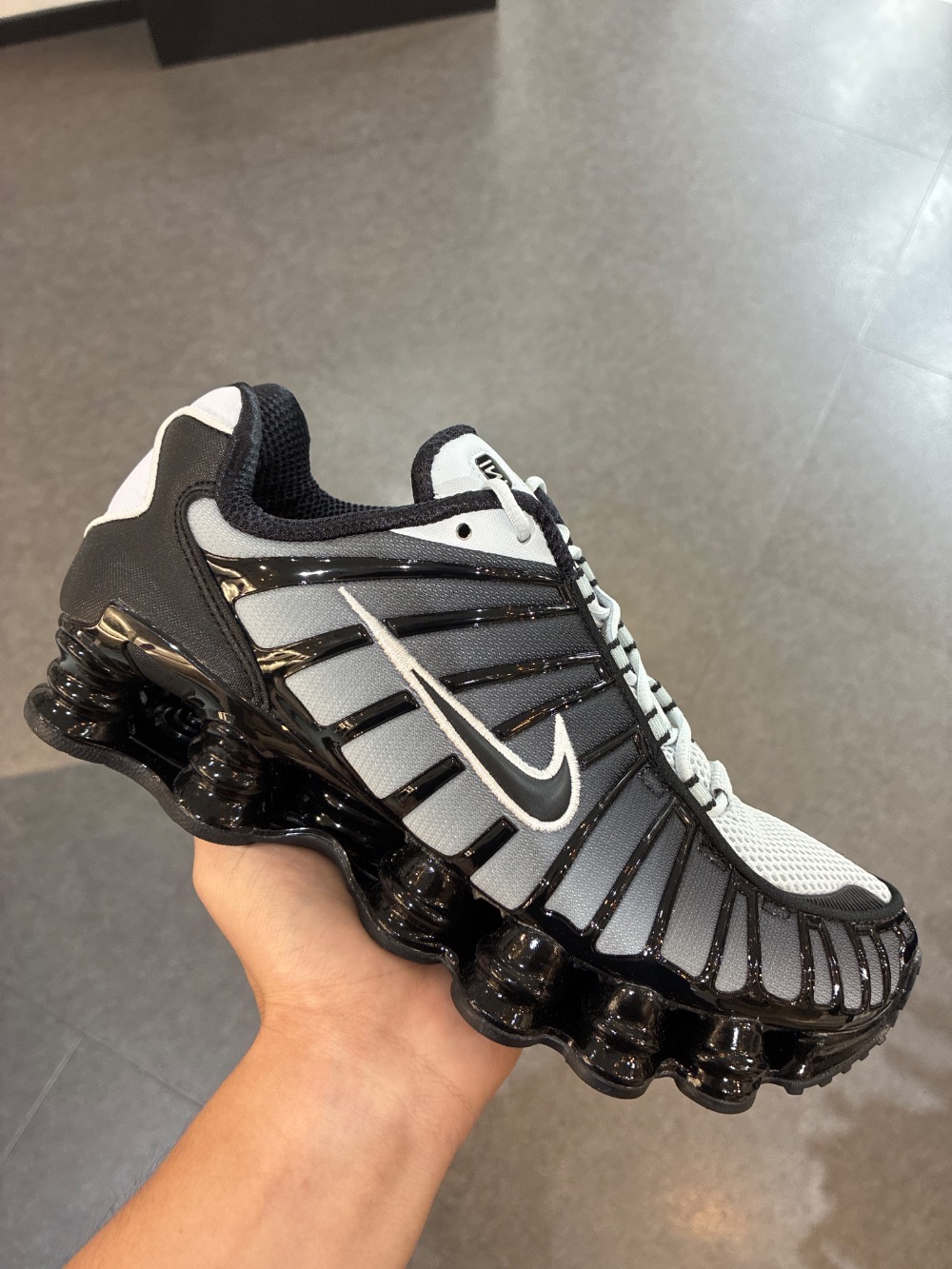 Nike Shox TL Black Pure Platinum White — 39 / 40 / 41 / 42 / 43 / 44, Novo