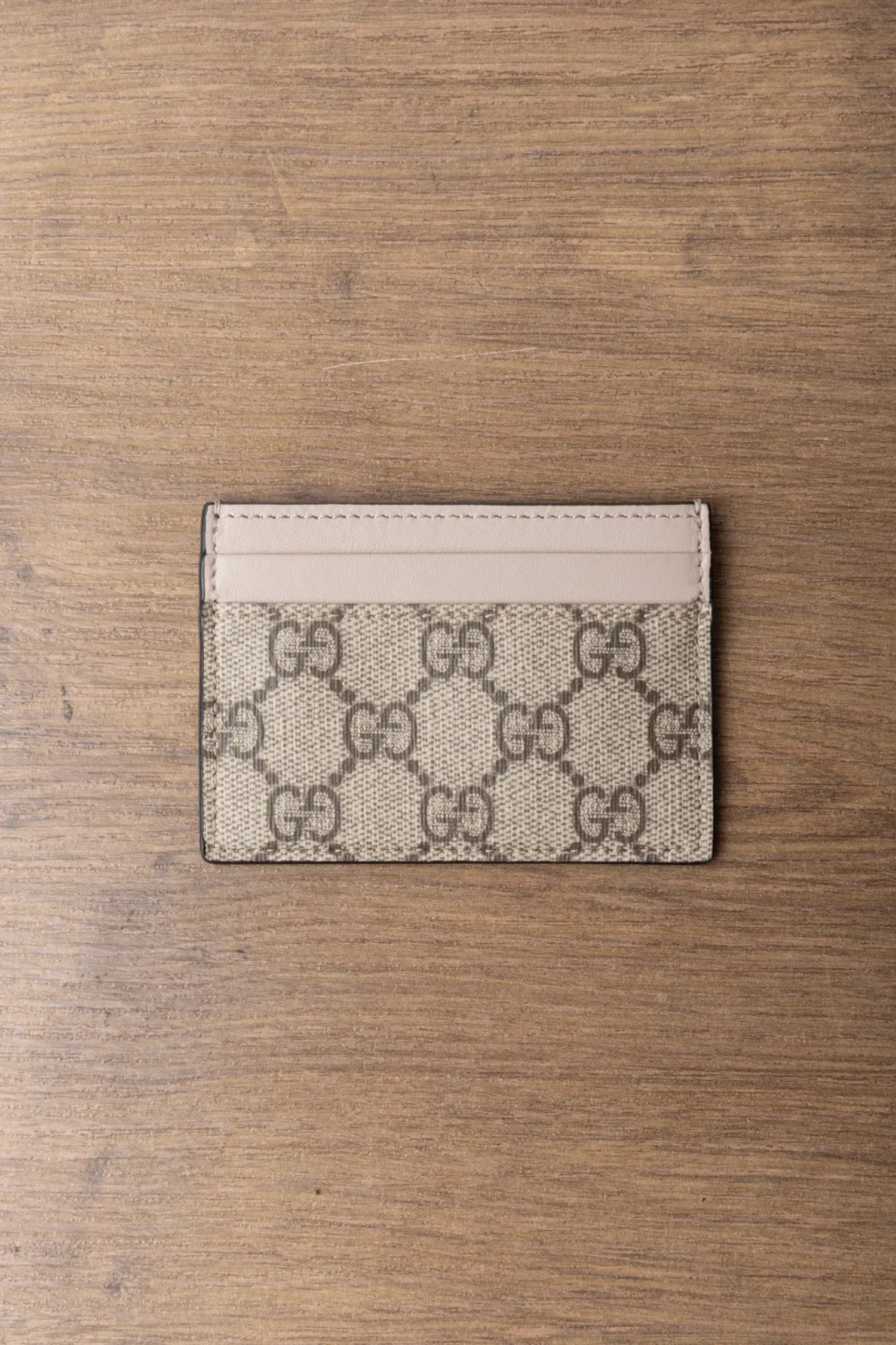 Card Holder Gucci GG Supreme Beige — Único, Novo