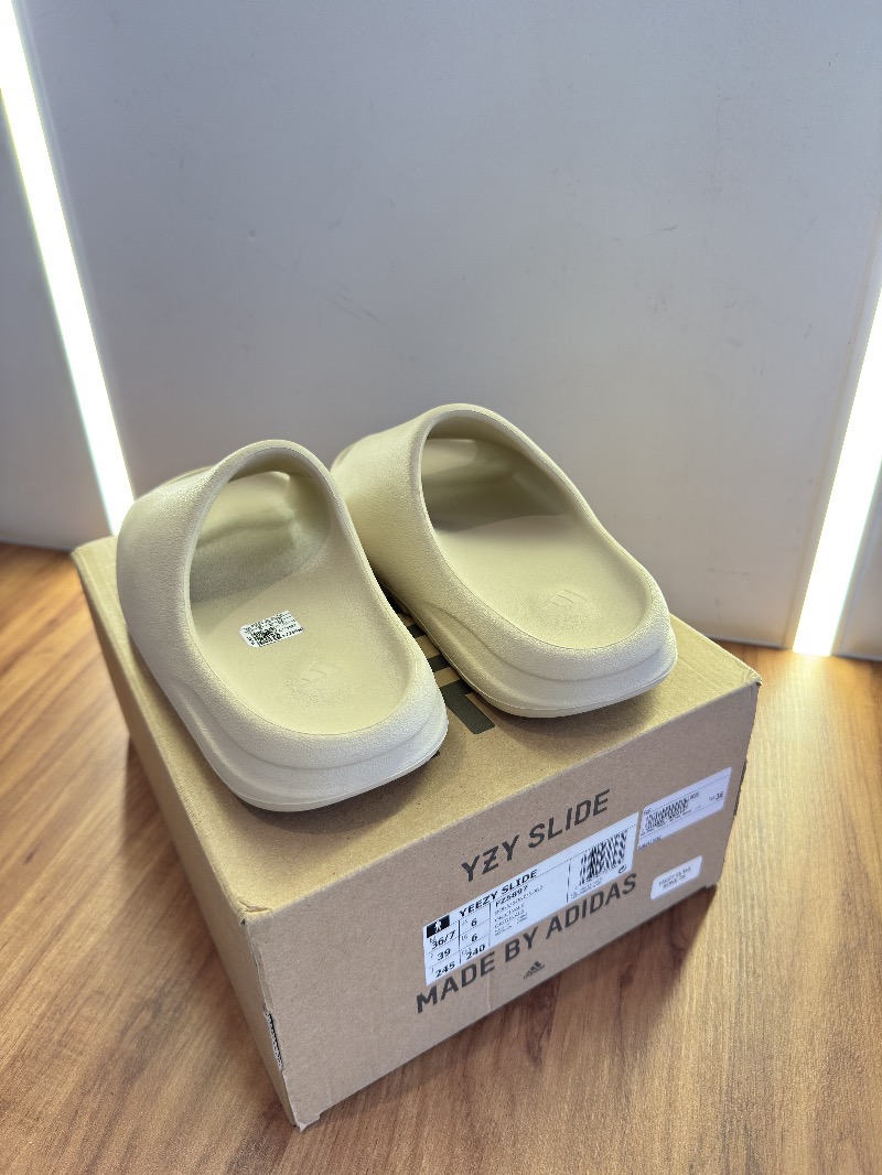 Foto 4 de Yeezy Slide Bone (2022) — 36 / 36.5 / 37, Novo