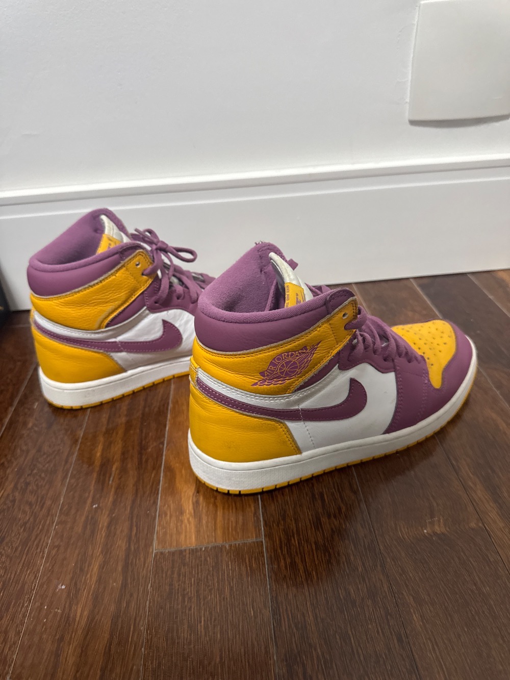 Air Jordan 1 High Brotherhood — 41, Usado