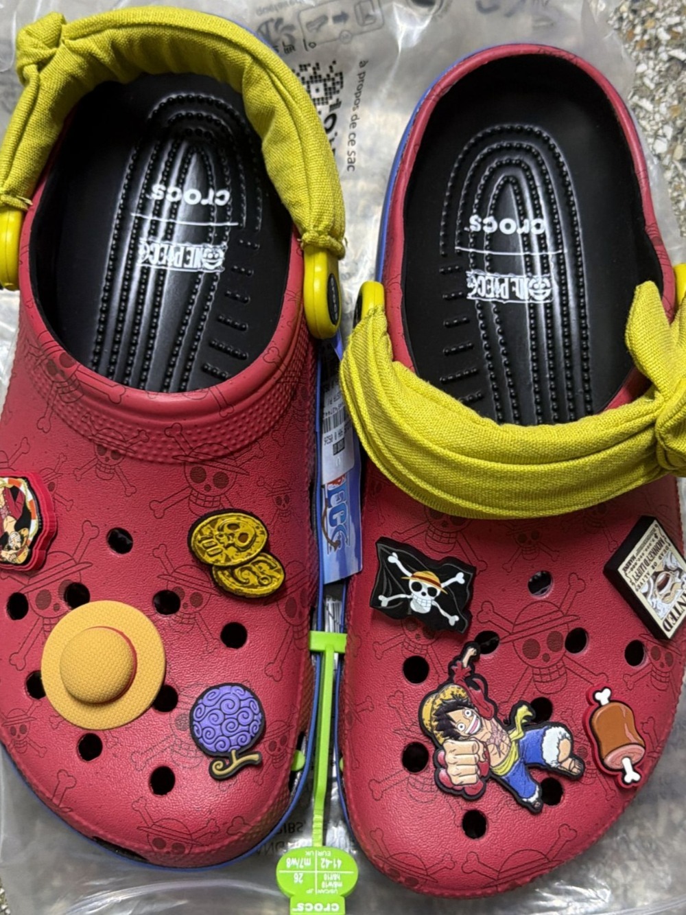One Piece x Crocs Classic Clog Luffy Red Yellow Blue — 40 / 41 / 42, Novo