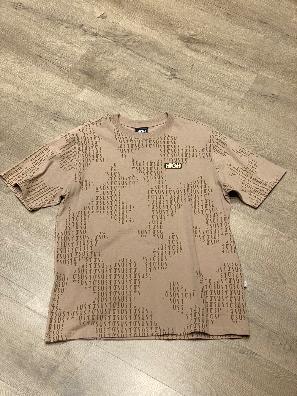 Susto x High Company Camiseta Sustos Black Sand — M, Novo