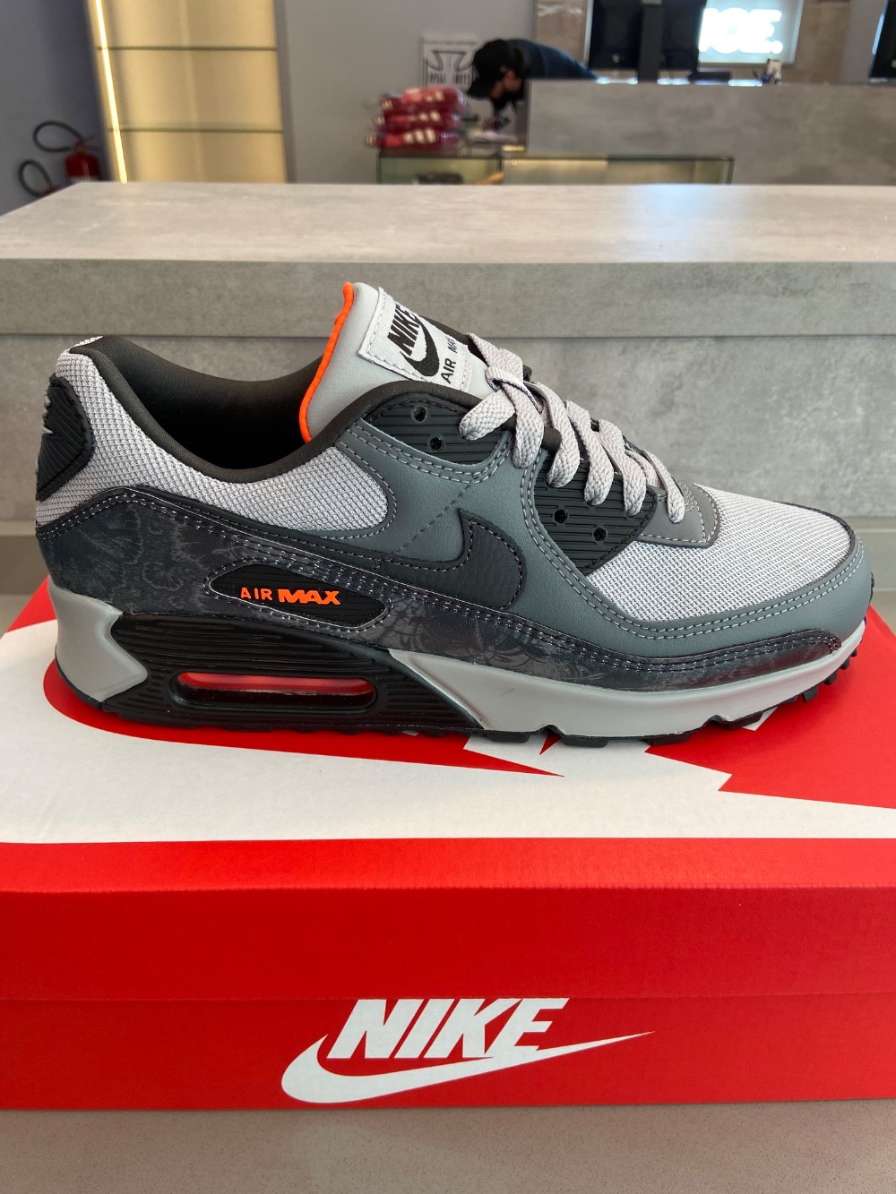 Nike Air Max 90 Hyper Crimsom Black — 39 / 40 / 41 / 42 / 43, Novo