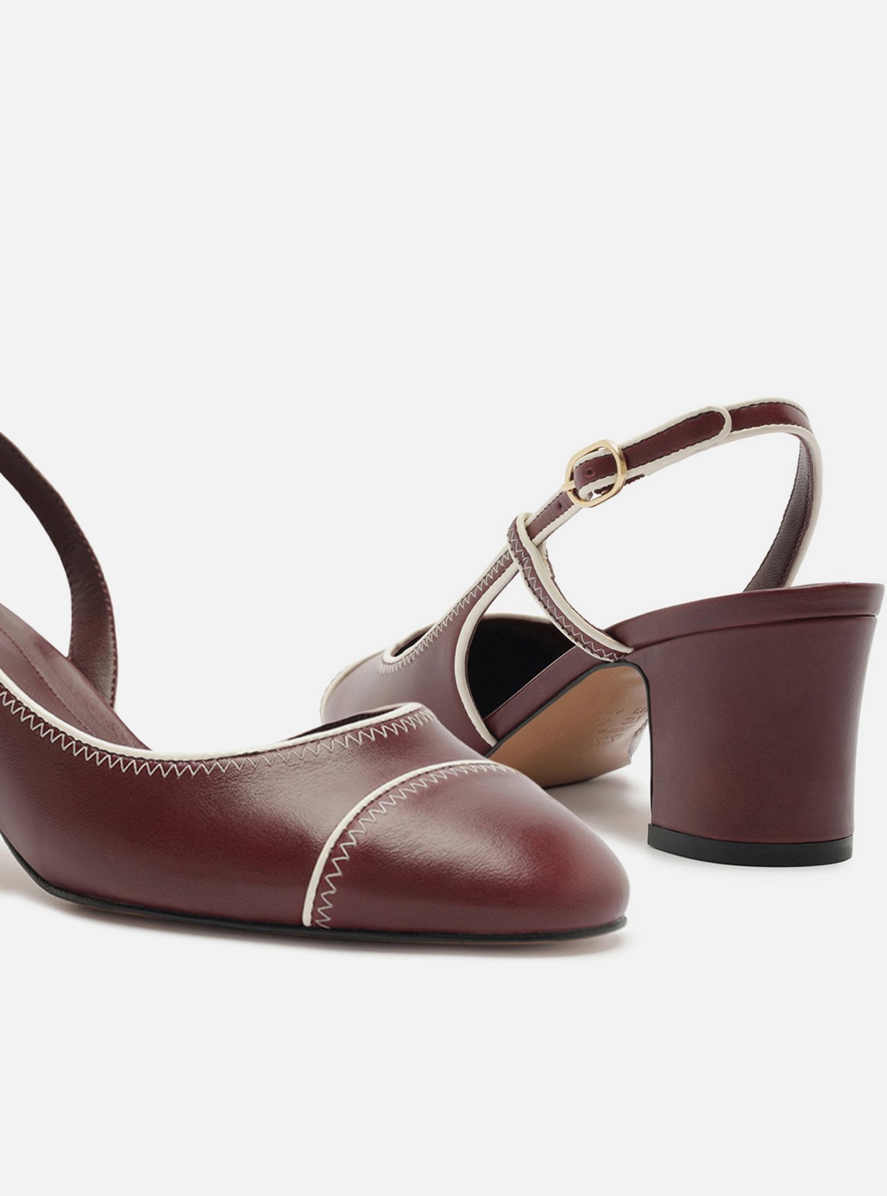 Foto 4 de Scarpin Bordô Salto Bloco Fivela Slingback